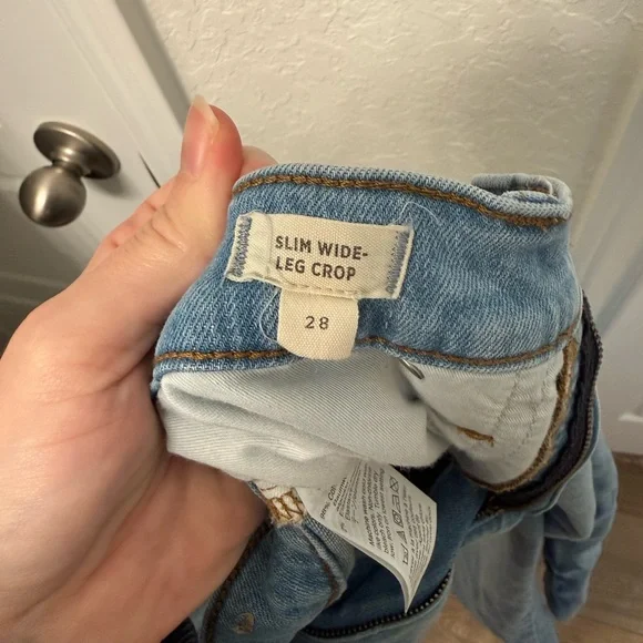 Madewell Slim Wide Leg Crop Jeans - Picture 5 of 6